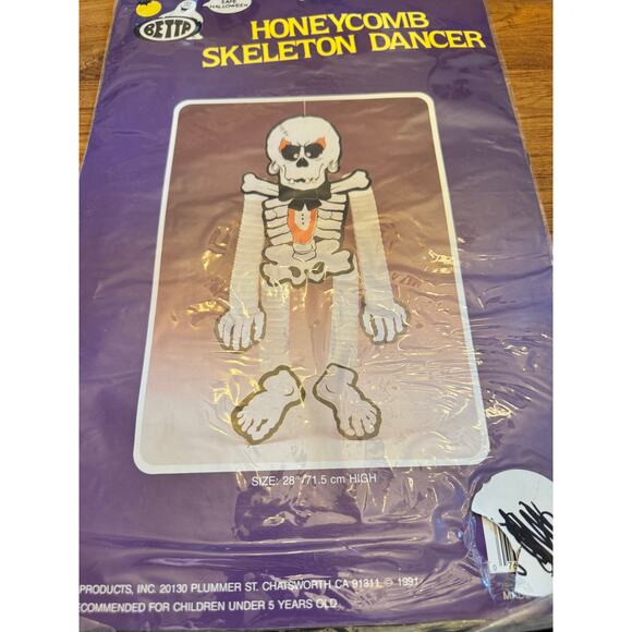 Halloween Skeleton, Honeycomb and Cardboard Boney Skeleton, in Original Package - Picture 1 of 5